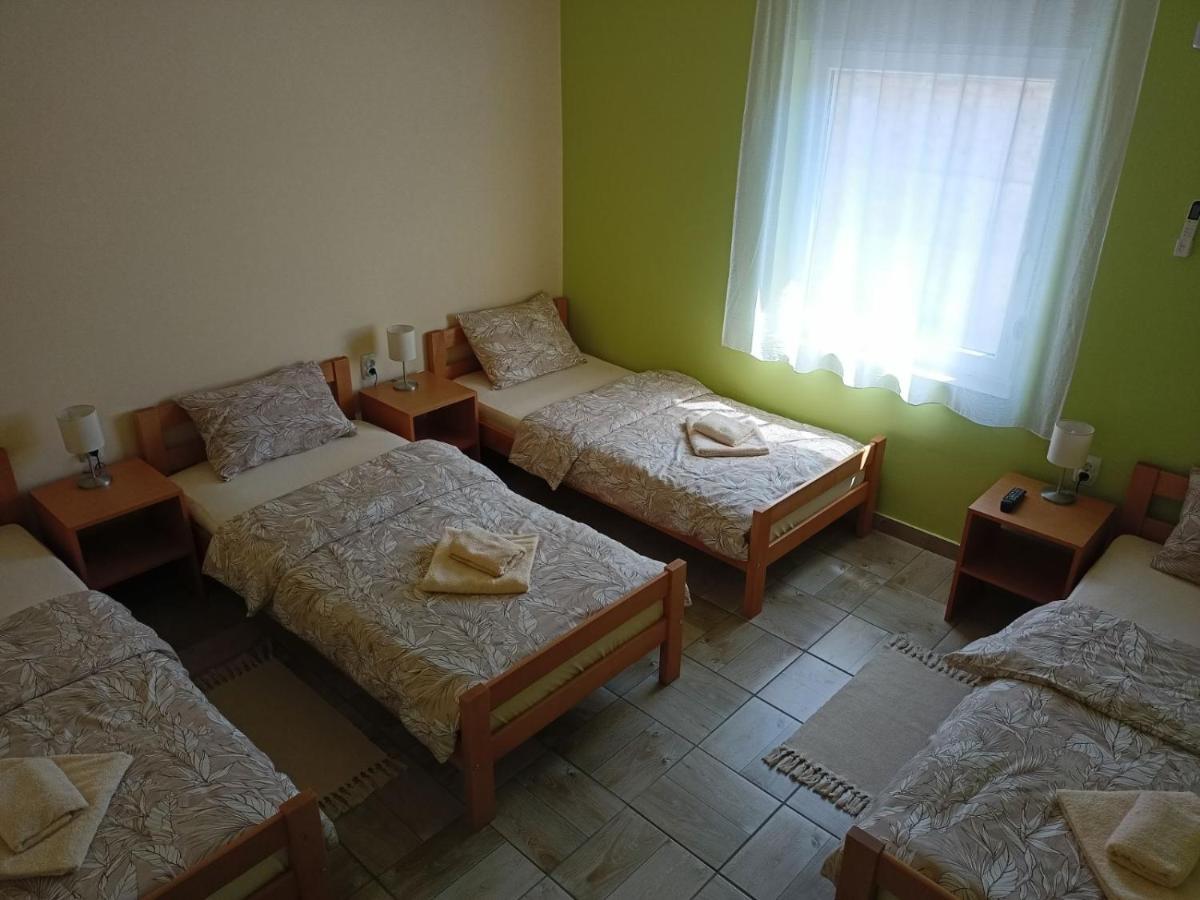 Apartamento Apartman Fiva Pacir Exterior foto