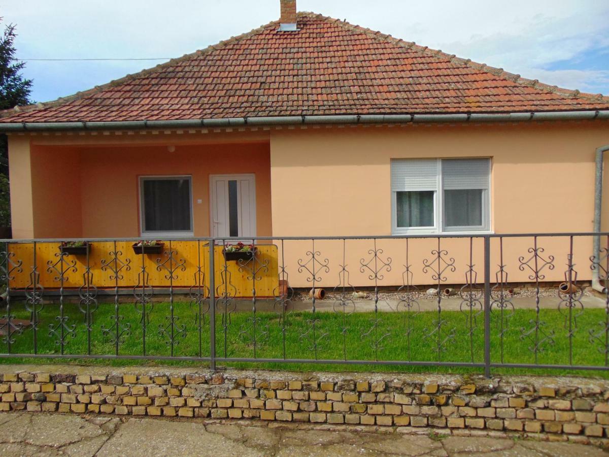 Apartamento Apartman Fiva Pacir Exterior foto