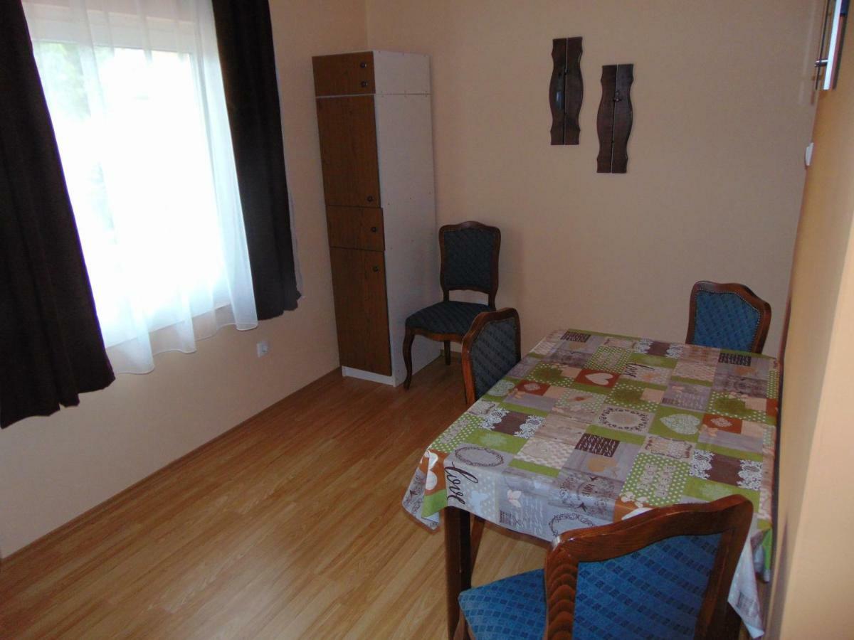 Apartamento Apartman Fiva Pacir Exterior foto