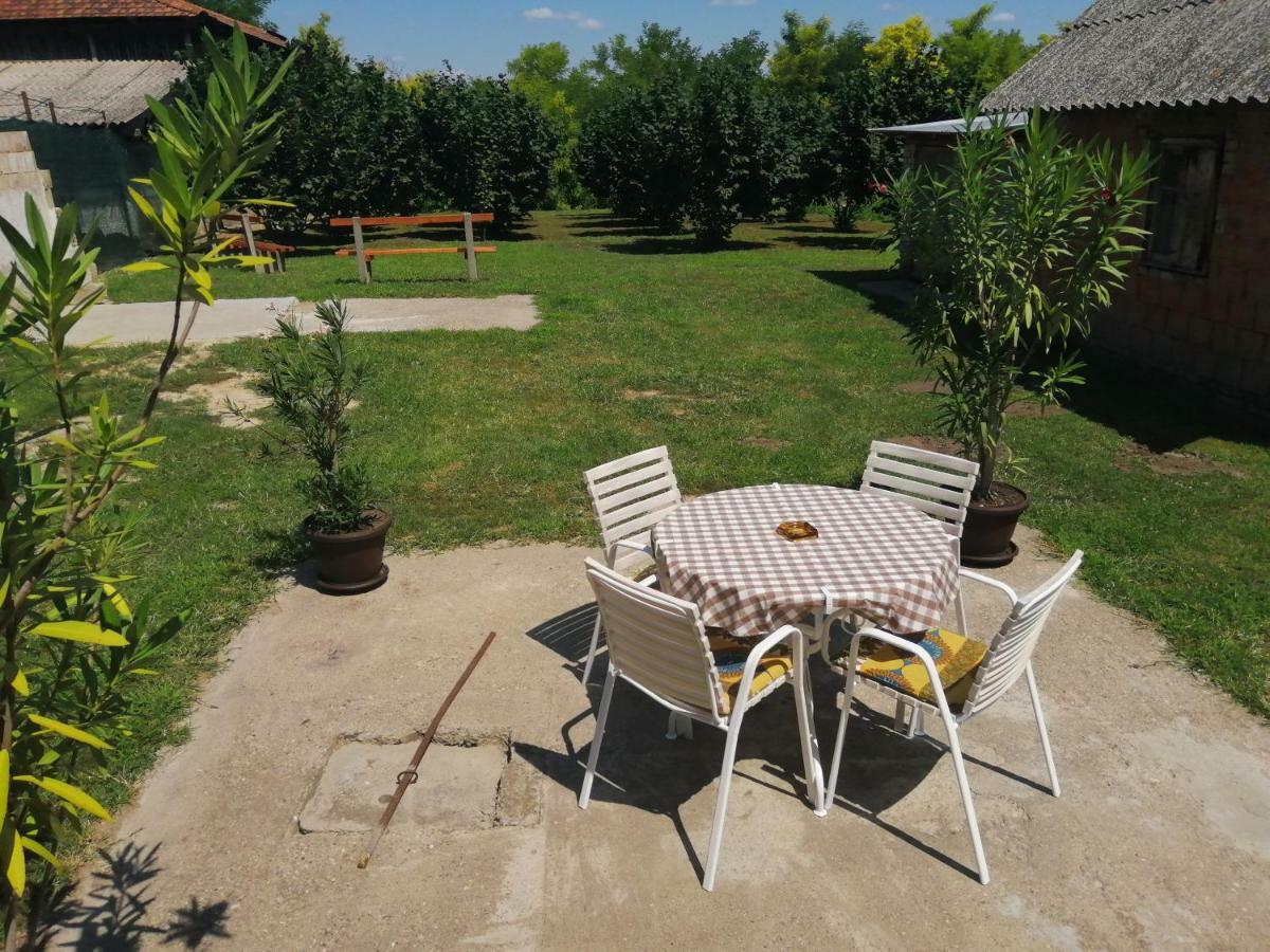 Apartamento Apartman Fiva Pacir Exterior foto